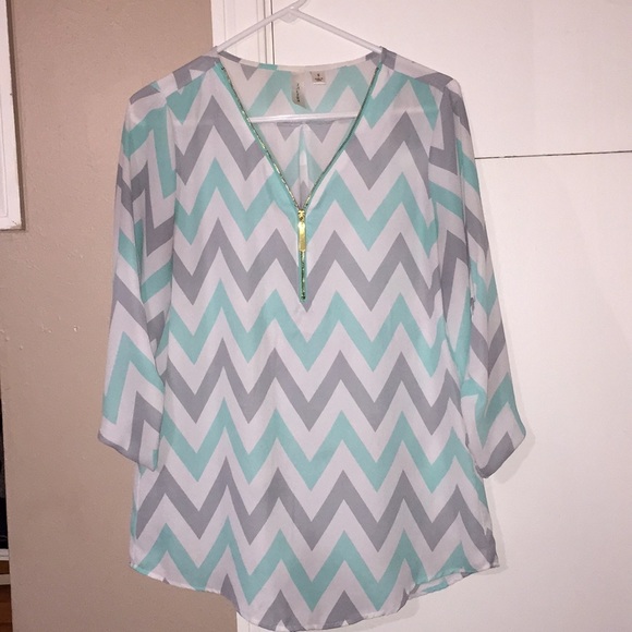Tops - Chevron print blouse